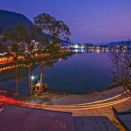 Hotel Fewa Corner & Restro Pokhara Exterior foto