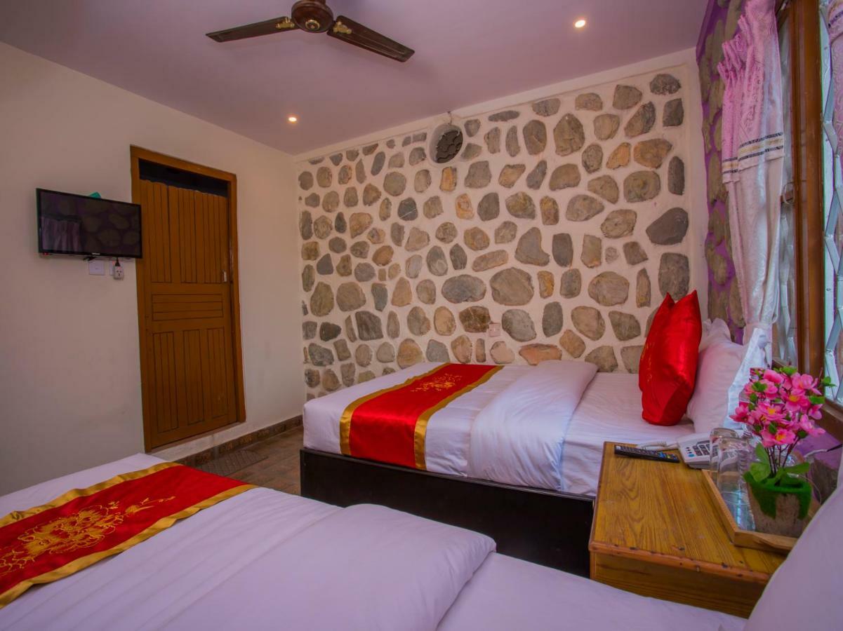 Hotel Fewa Corner & Restro Pokhara Exterior foto